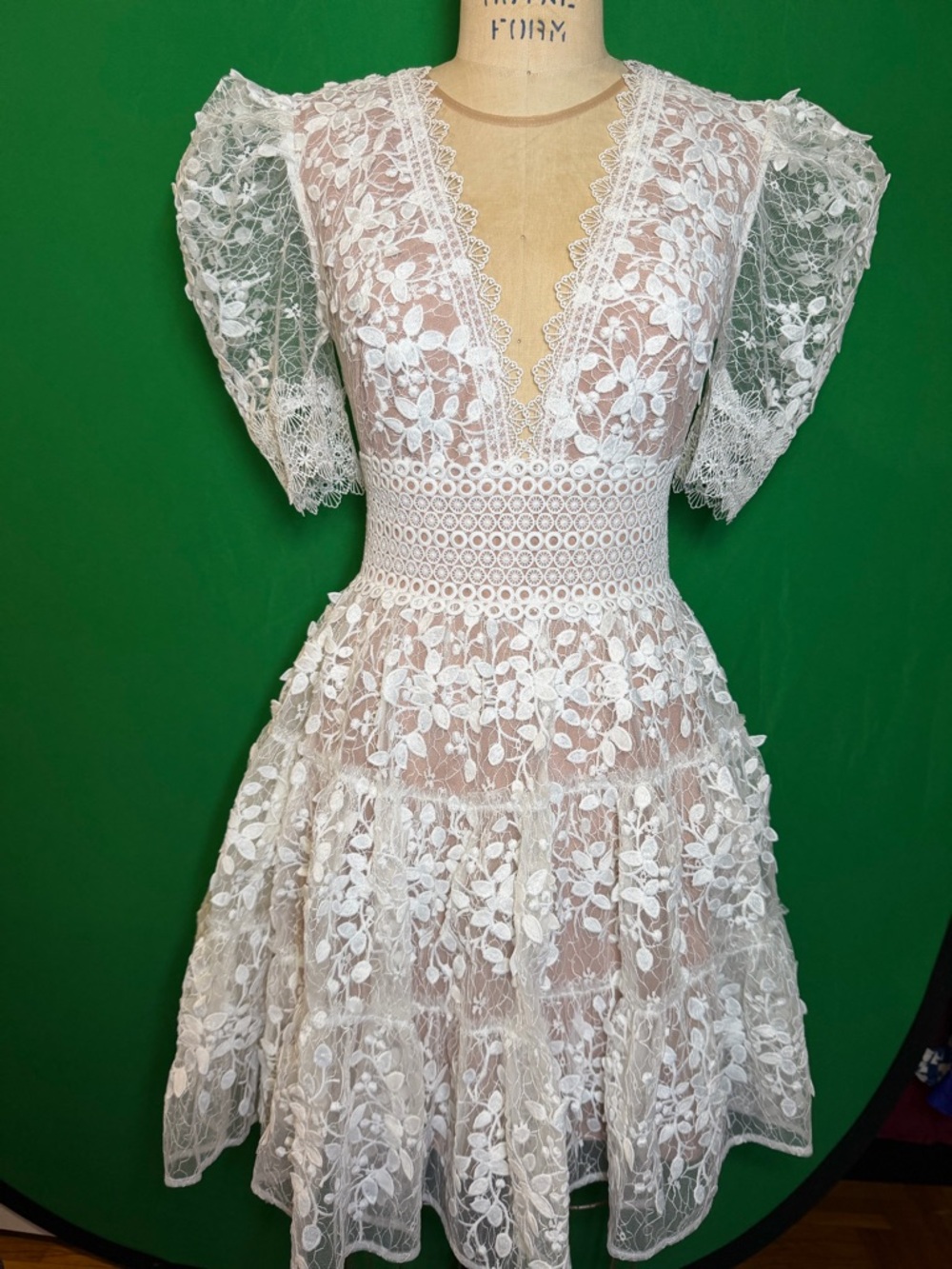 Bronx and Banco Megan Blanc White Lace Mini Dress – US 4 / S (NWT)